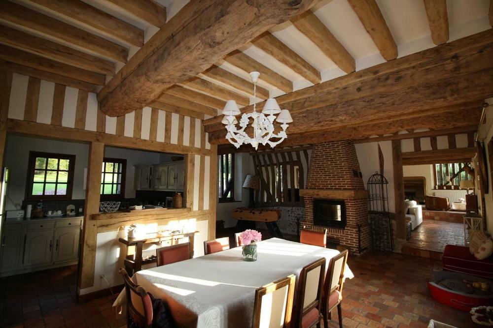 Maison Normande De Caractere A Colombages Saint-Hymer Exteriör bild